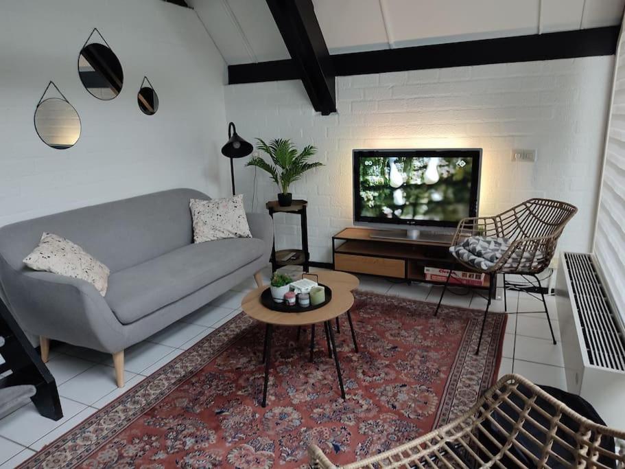 Vrijstaande Recreatiebungalow Met Slaapvide Posterholt エクステリア 写真