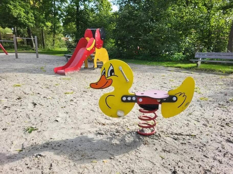 Vrijstaande Recreatiebungalow Met Slaapvide Posterholt エクステリア 写真