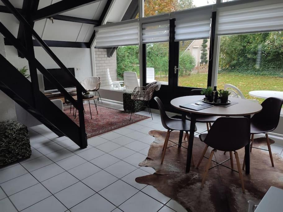 Vrijstaande Recreatiebungalow Met Slaapvide Posterholt エクステリア 写真
