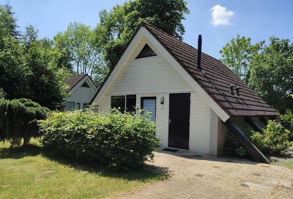 Vrijstaande Recreatiebungalow Met Slaapvide Posterholt エクステリア 写真